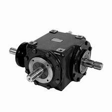 สีดำ 14rpm ถึง 280rpm Helical Gear Reducer ปีกฟันแข็ง